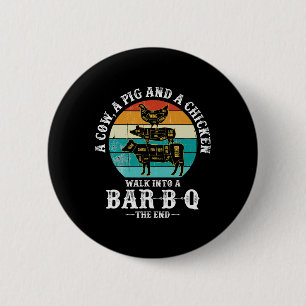 Een varken, een kip en een koe lopen een R-b-q bar Ronde Button 5,7 Cm