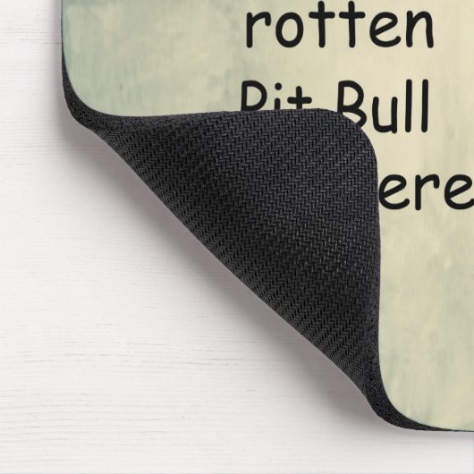 Een verwende rotte pitbull leeft hier muismat (Hoek)