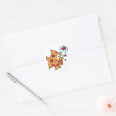 Een vis in liefde - ronde sticker (Envelop)