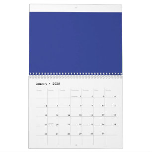 Een vliegtuig dat in de lucht vliegt met een blauw kalender