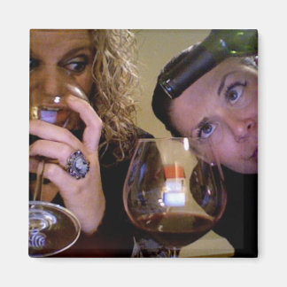 Een vriend maakt altijd een glas half vol magneet