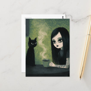 Een vrouw die geniet van koffie en haar zwarte kat briefkaart