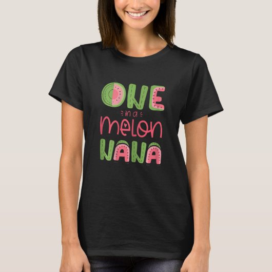 Een vrouw in een meloen-naan-riet watermeloen 1n t-shirt (Voorkant)
