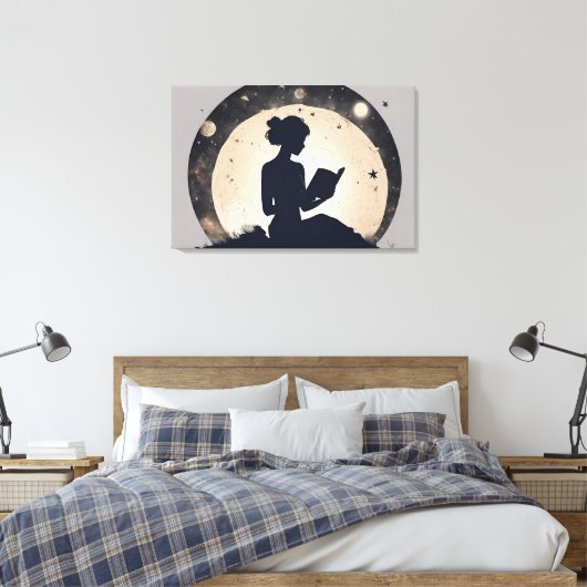 Een vrouw in silhouet die een boek leest canvas afdruk (Insitu (Slaapkamer))