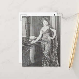 Een vrouw in zwart-wit uit 1930 briefkaart