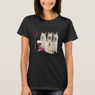 Een vrouw kan niet overleven met alleen de wijn Be T-shirt