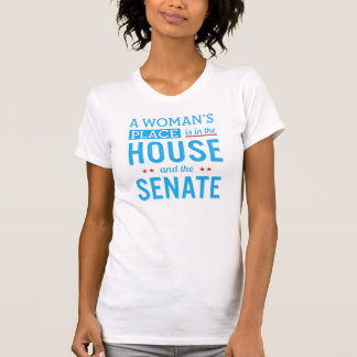 Een vrouwenplaats is in het Huis en de Senaat T-shirt