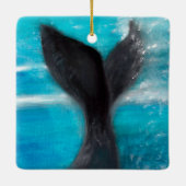 Een walvis keramisch ornament (Achterkant)
