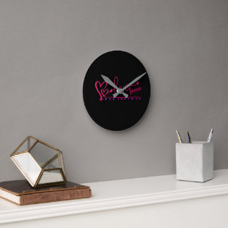 Een wandklok ronde klok