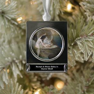 Een waterbaby gevonden in een schelp door een biki verzilverd banner ornament