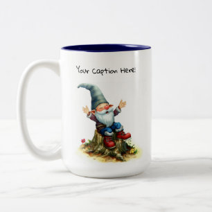Een waterverfschilderij van een schattelijke gnoom tweekleurige koffiemok