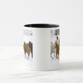 Een winter schilderachtig van hardlooppaarden mok (Midden)