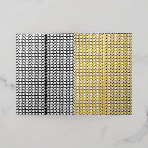 Een witte, symmetrische patroon met herhalende folie wenskaart