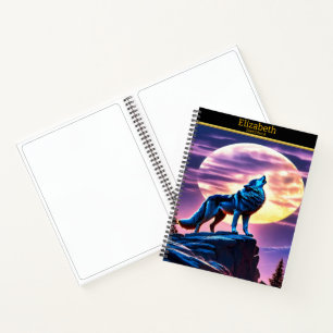 Een wolf huilt bij volle maan op een schetsboek notitieboek