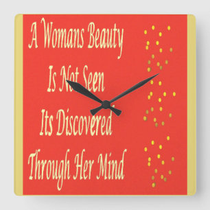 Een Womans Beauty-berichtgedicht inspireert Vierkante Klok