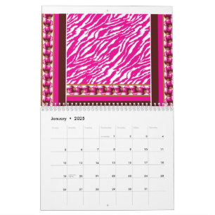 Een zacht roze en wit bloemmotief drukt sierlijk kalender