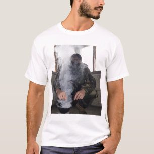Een zee vult de gaskamer met meer CS-gas T-shirt