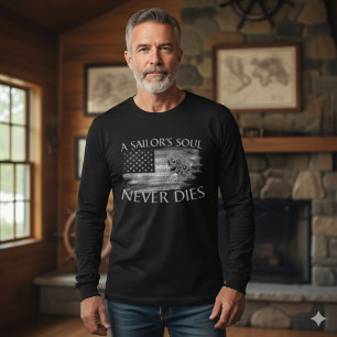 Een Zeemansziel Sterft Nooit Nautical Schedel T-sh T-shirt