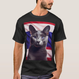 Een zeldzame Korat kat voor een Thaise vlag T-shirt