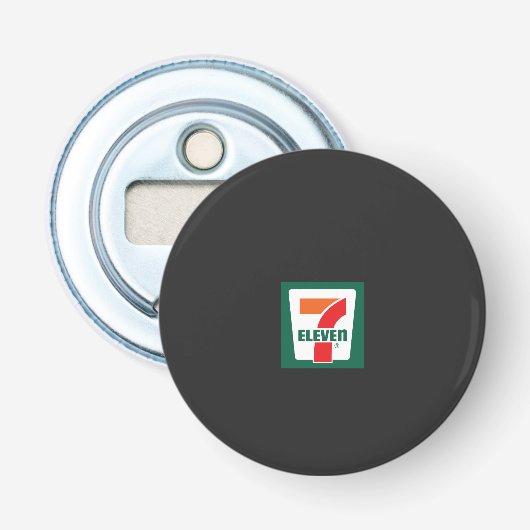 Een zeven logo op een groene achtergrond button flesopener (Voorkant)