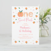 Eén zoete peach eerste verjaardag kaart (Staand voorkant)