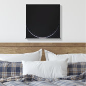 Een zonlicht-verlichte krescent van de aarde canvas afdruk (Insitu (Slaapkamer))