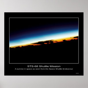 Een zonsopgang gezien vanuit de Space Shuttle Ende Poster