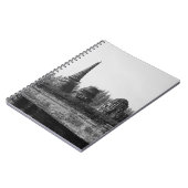 Een zwart-wit afbeelding van een oude tempel. notitieboek (Linkerzijde)