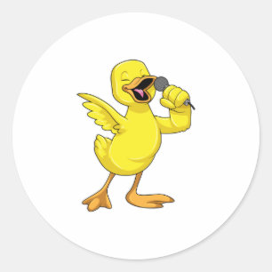 Eend als zanger met microfoon ronde sticker