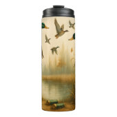 Eenden in vlucht boven Marsh Thermosbeker (Voorkant)