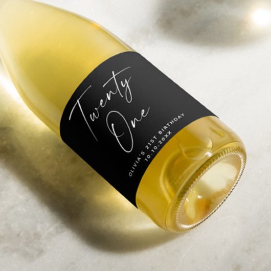 Eenentwintig. Zwart modern script 21e verjaardag Sparkling Wijnetiket