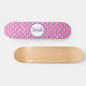 Eenhoorn met regenboogpatroon en gepersonaliseerde skateboard (Horizontaal)