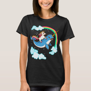 Eenhoorn rijdend op Narwal T-shirt