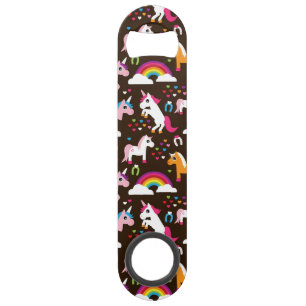 eenhoornregenboogpaard met kinder achtergrond speed flessenopener