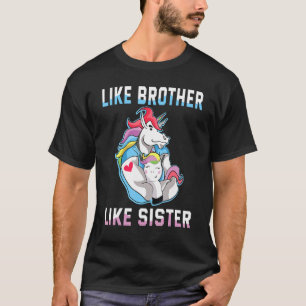 Eenhoorns knuffelen samen als broer als zus t-shirt