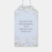 Eenvoudig Blauw Wit Bloemen Script Boy Baby shower Cadeaulabel (Achterkant)