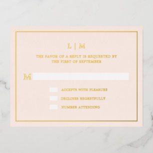 Eenvoudig Blush Roze Monogram Elegant Trouwen RSVP Folie Uitnodiging Briefkaart