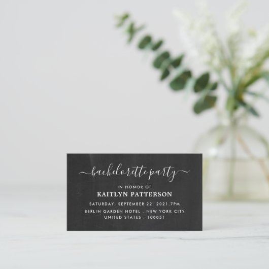 Eenvoudig Chalkboard-effect Bachelorette Party Tic Informatiekaartje (Staand voorkant)