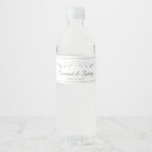 Eenvoudig Chic  Floral Silver Flourish Wedding Waterfles Etiket (Voorkant)