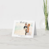 Eenvoudig Chic Modern Script Photo Weddenschap Bed Bedankkaart (Voorkant)