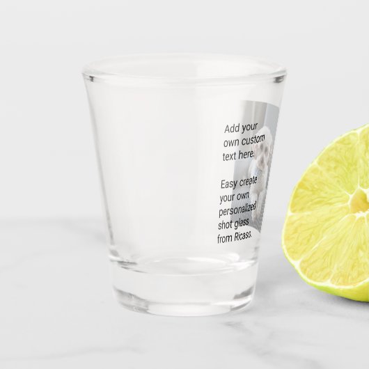 Eenvoudig design, uniek in een soort gepersonalise shot glas (Links)