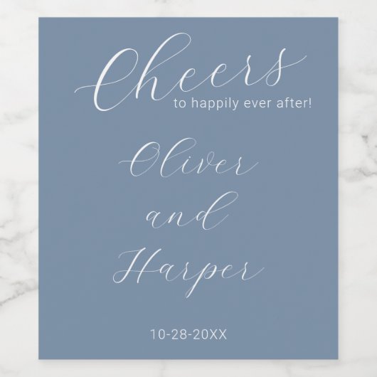 Eenvoudig Dusty Blue Elegant Script Weddenschap Wijn Etiket (Enkel label)