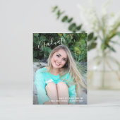 Eenvoudig elegant foto modern Afstuderen Aankondigingskaart (Staand voorkant)