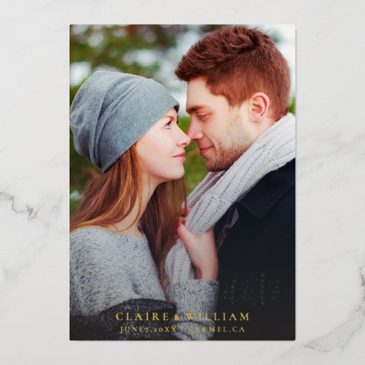 Eenvoudig Elegant Weddenschap Sla de datum foto op Folie Uitnodiging (Voorkant)