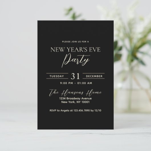 Eenvoudig en elegant Black New Year's Eve Party Kaart (Staand voorkant)