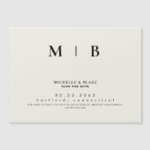 Eenvoudig en stijlvol Monogram beige Sparen de Dat Magnetische Uitnodiging (Voorkant)