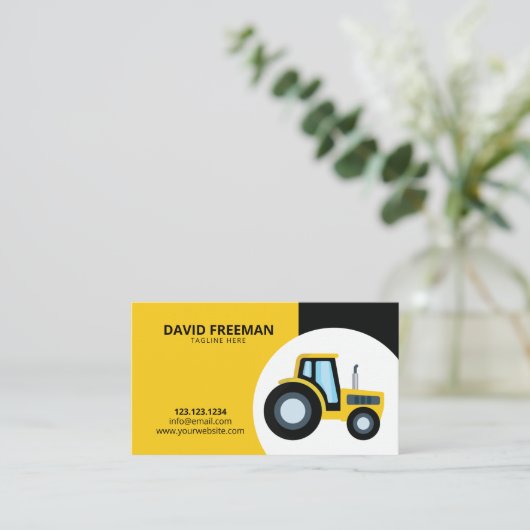 Eenvoudig geel en zwart tractorconstructie visitekaartje (Staand voorkant)