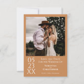 Eenvoudig Golden Tan Modern Minimal Photo Wedding Save The Date (Voorkant)