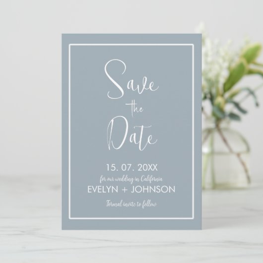 Eenvoudig hemelsblauw & Wit Elegant Minimalist Save The Date (Staand voorkant)