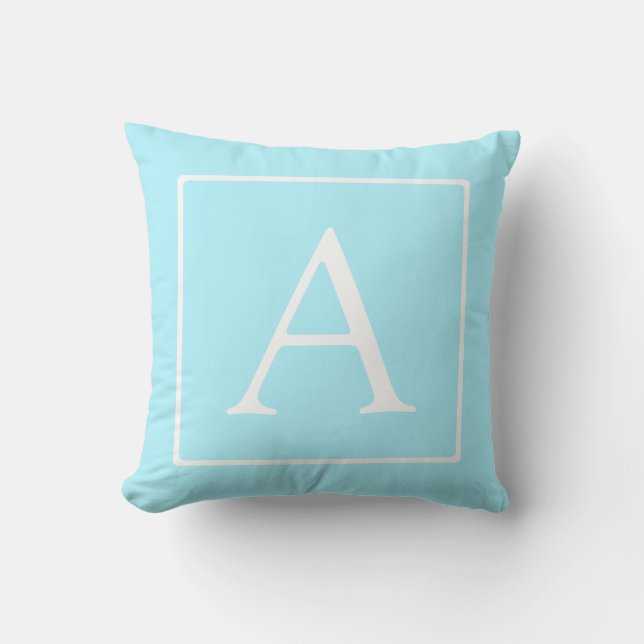 Eenvoudig lichtblauw monogram kussen (Voorkant)